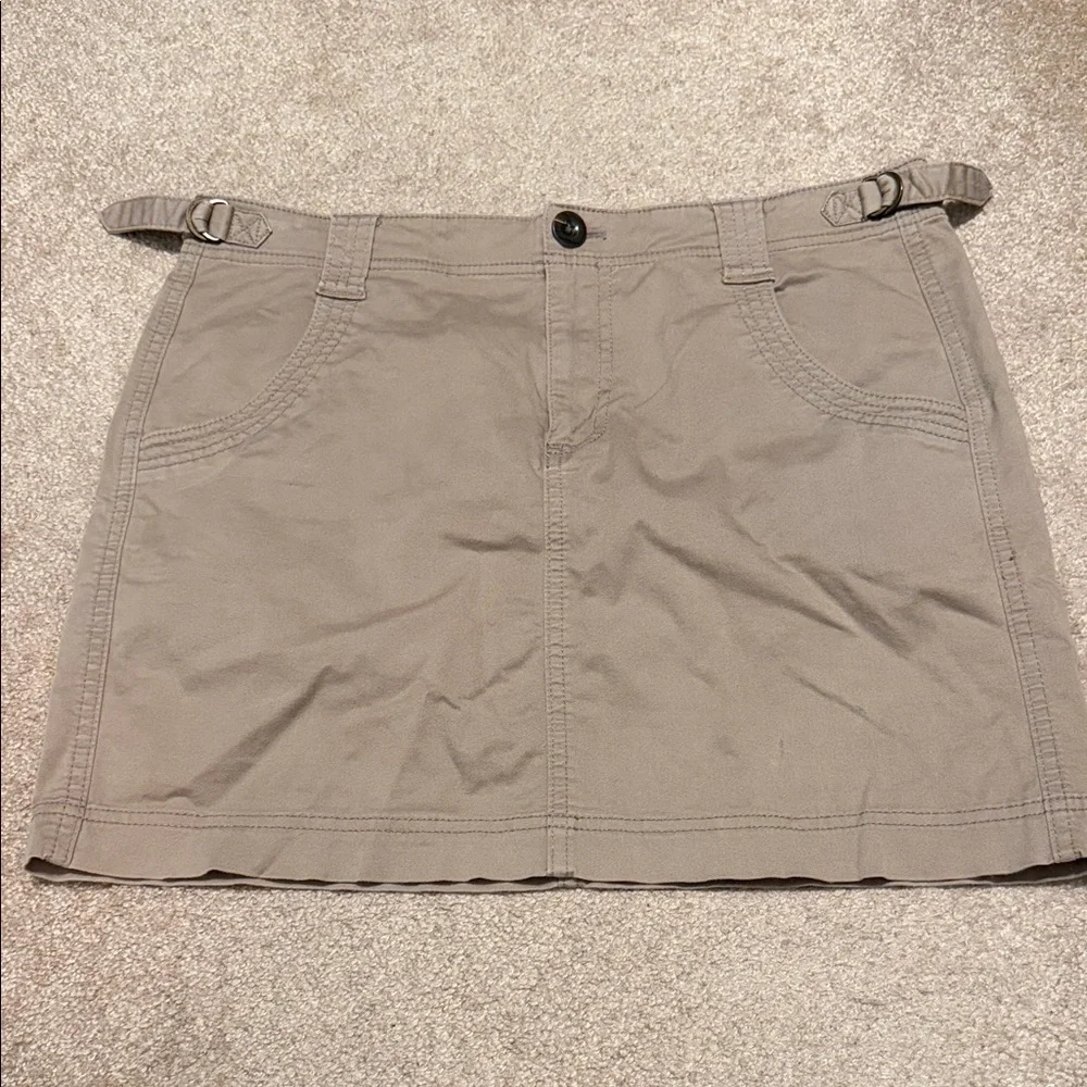 Athleta Tan Mini Skirt with adjustable waist size 8